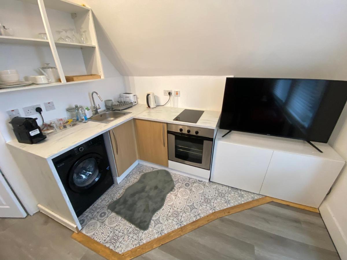 Апартаменты Cosy Flat In Лондон Экстерьер фото